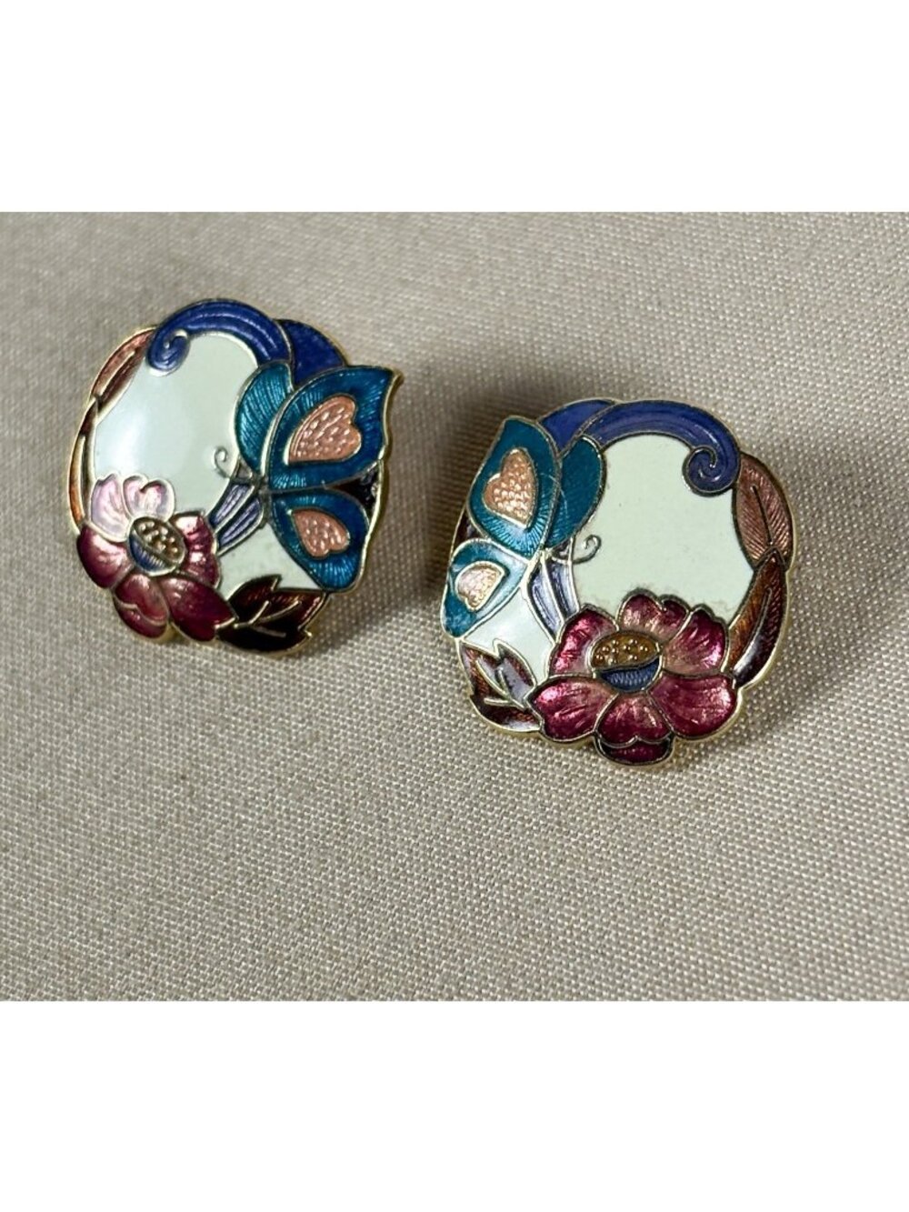 Avon 1987 Vintage Butterfly Floral Guilloche Cloisonne Pierced Earrings Gold C42